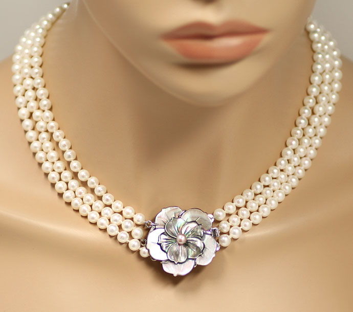 Foto 4 - Dreireihiges Perlen Collier mit riesiger Perlmutt Blüte, R9092